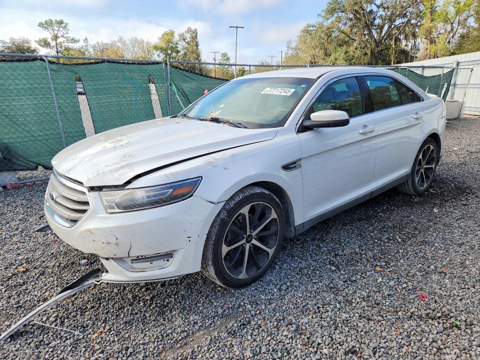 1FAHP2E82FG100230