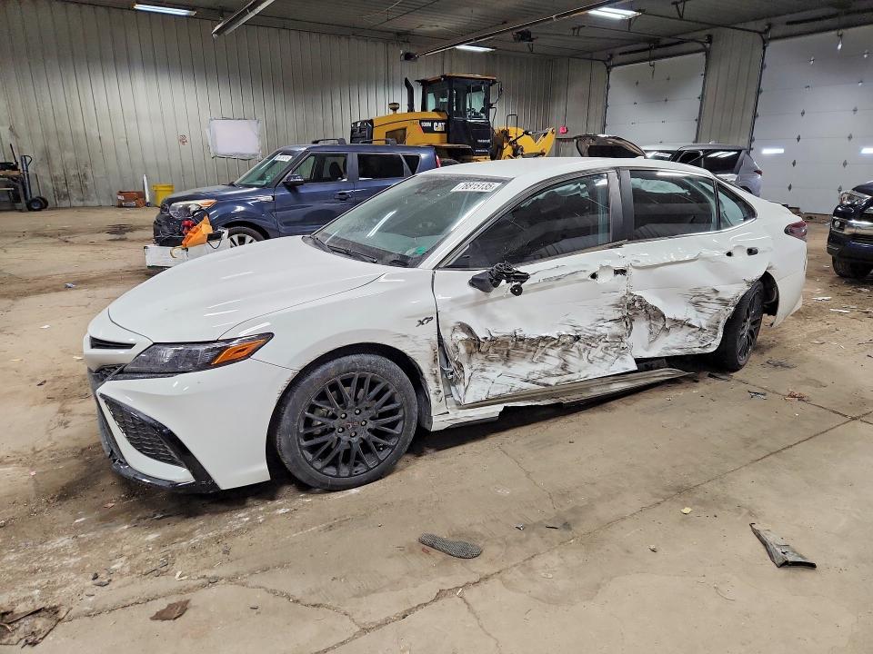 4T1G11AK4RU873527