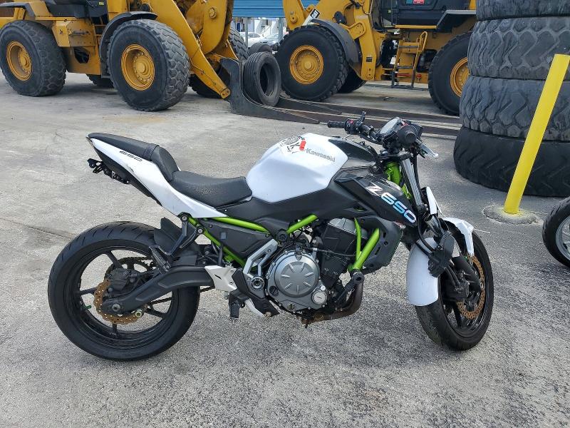 JKAEREG10HDA01822