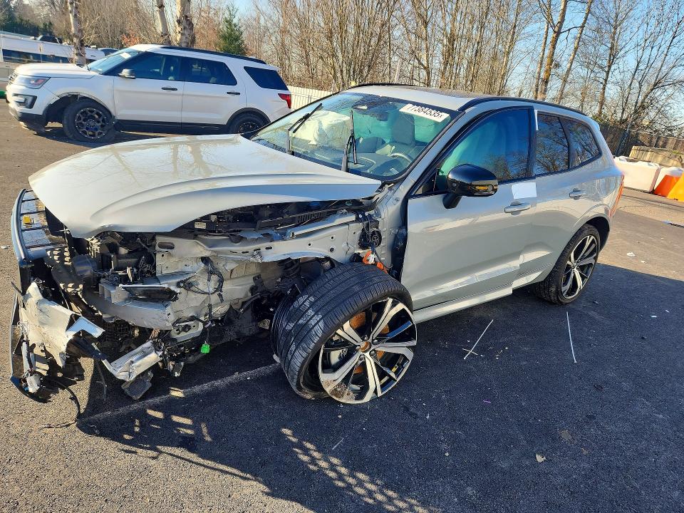YV4H60RM1S1017066