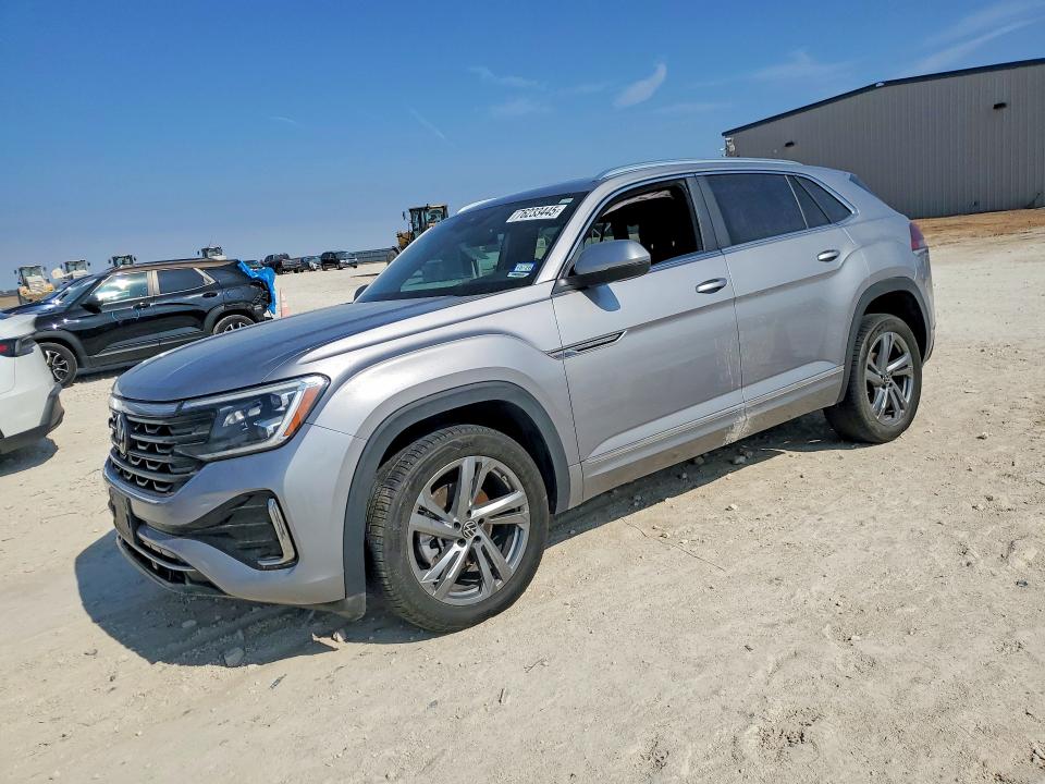 1V2AE2CA9RC208829