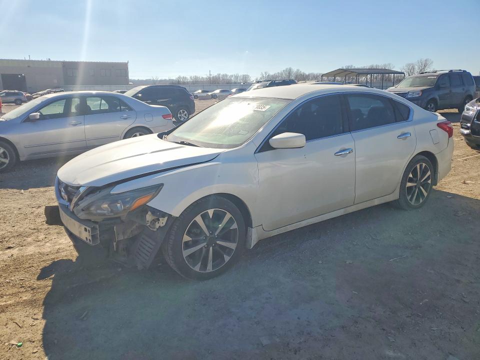 1N4AL3AP1GN383149