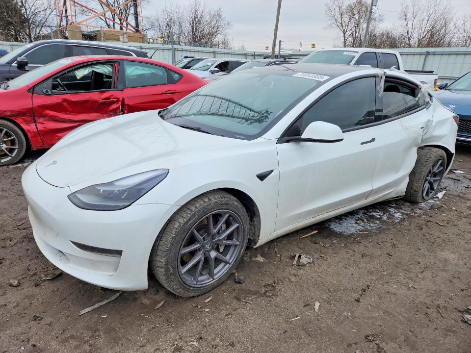 5YJ3E1EAXPF623353