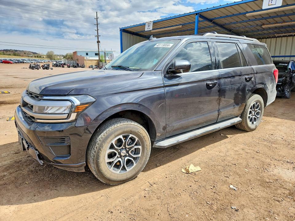 1FMJU1J83PEA10808