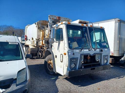 1M2AU02C8GM009690