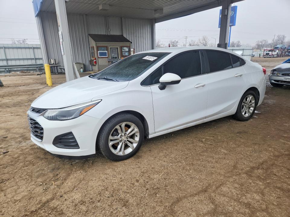 1G1BE5SMXK7109592