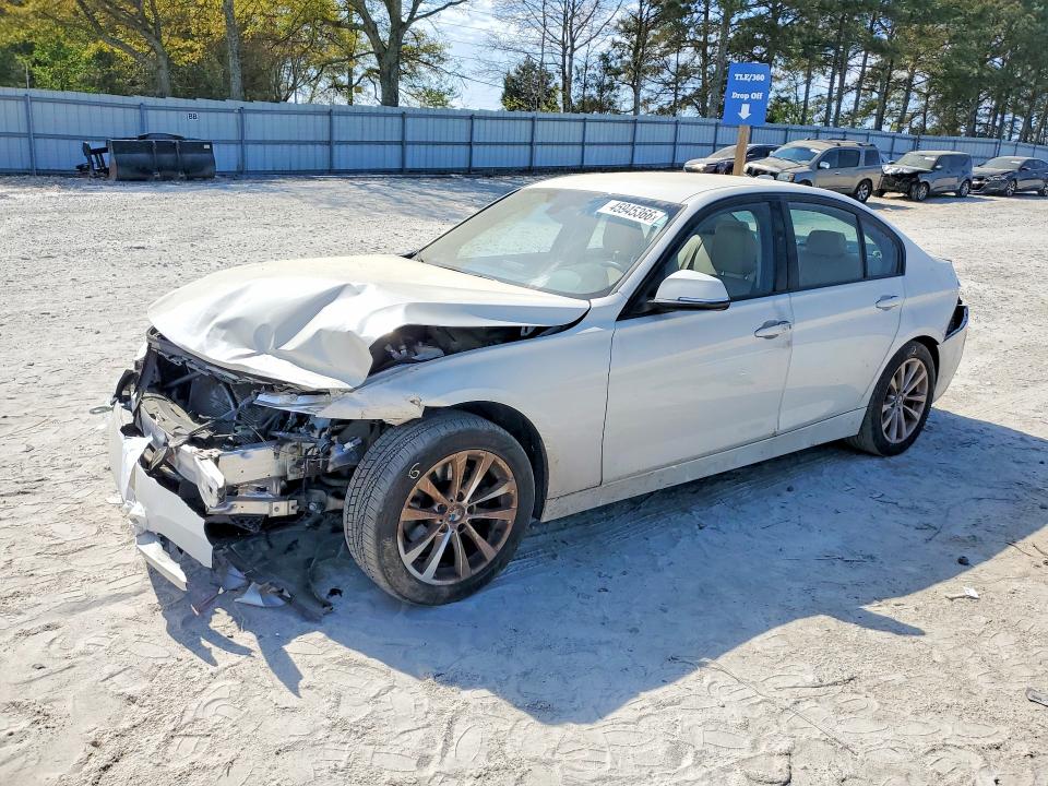 WBA8E1G56JNU93423