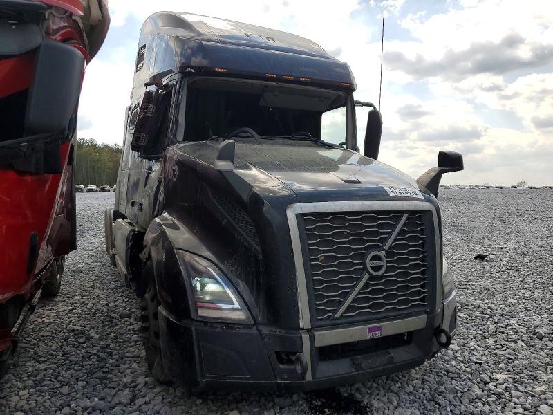 4V4NC9EG0MN271743