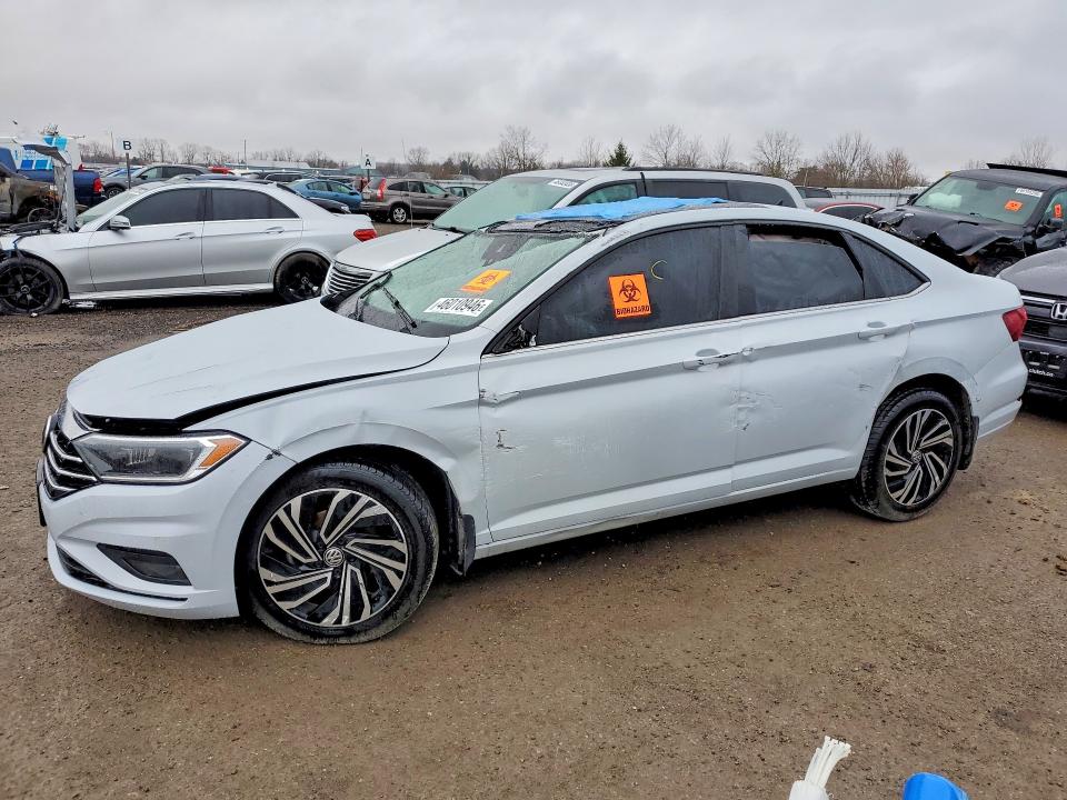3VWG57BU5KM052360