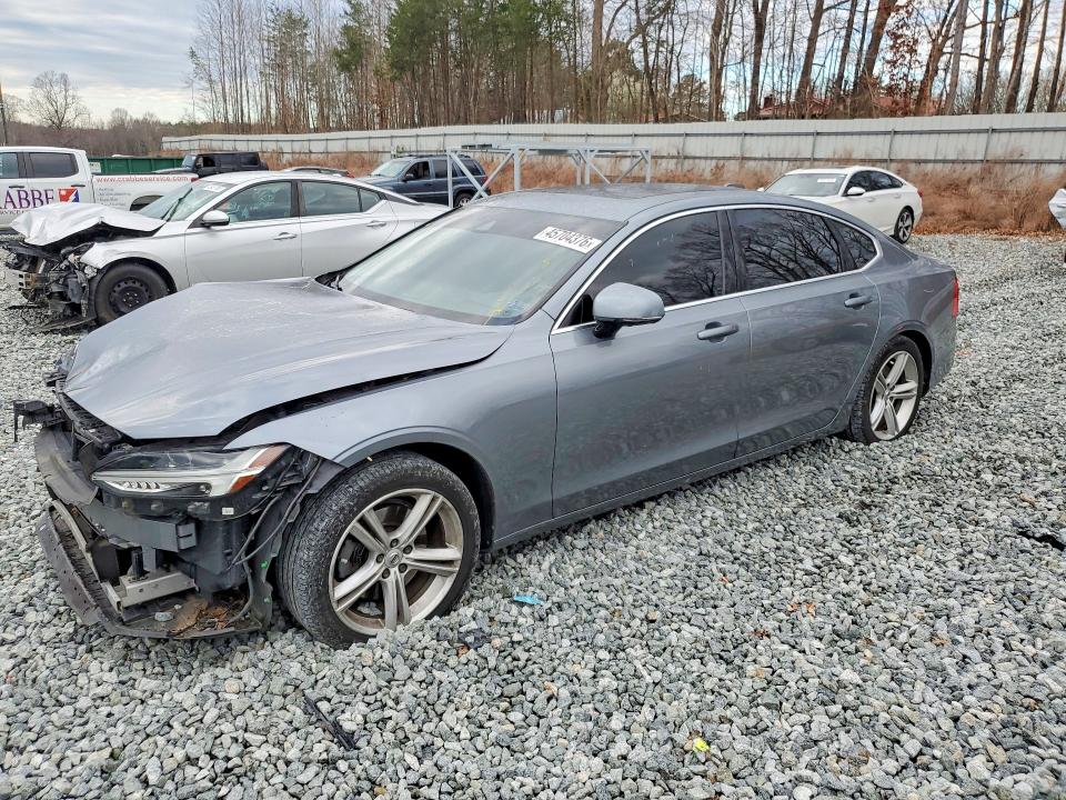 LVY982MK5JP021113