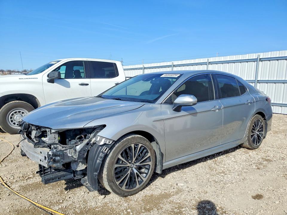 4T1B11HK8JU516033