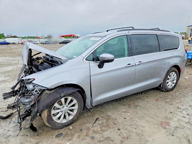 2C4RC1DG3HR722334