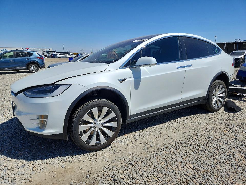 5YJXCAE21KF183015