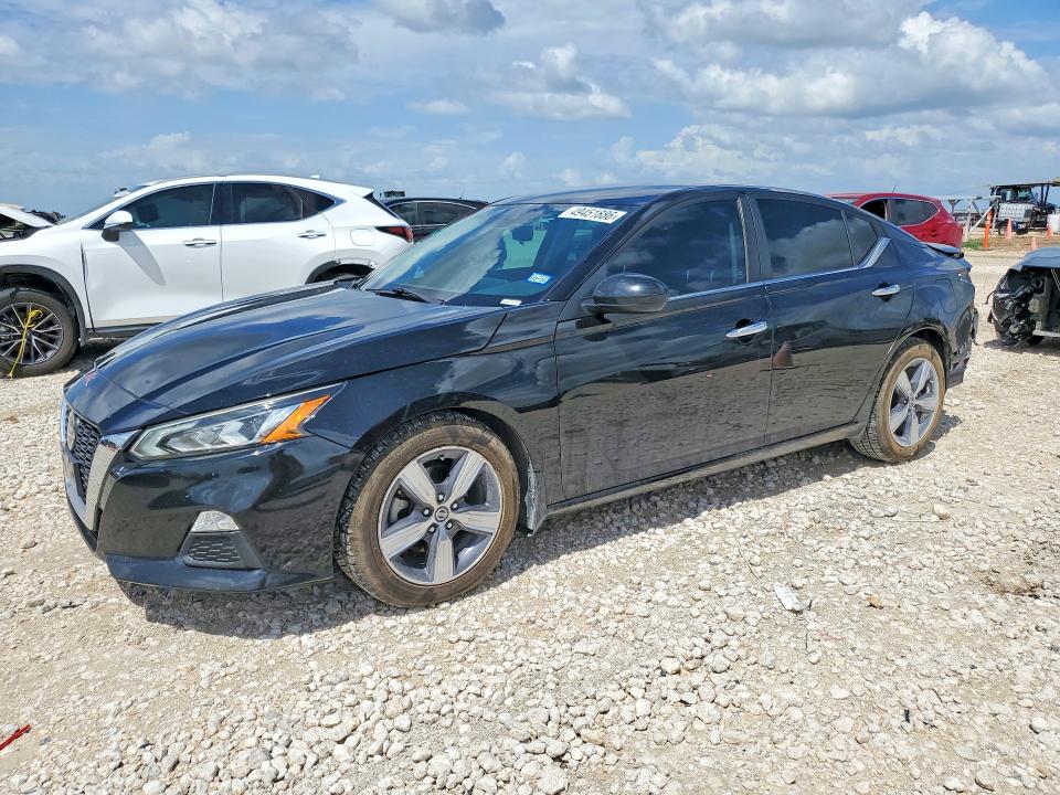 1N4BL4DV5MN330647