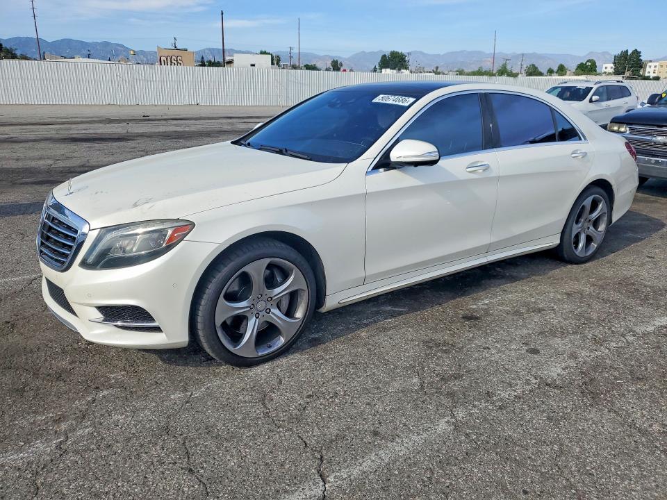 WDDUG8CBXFA134998