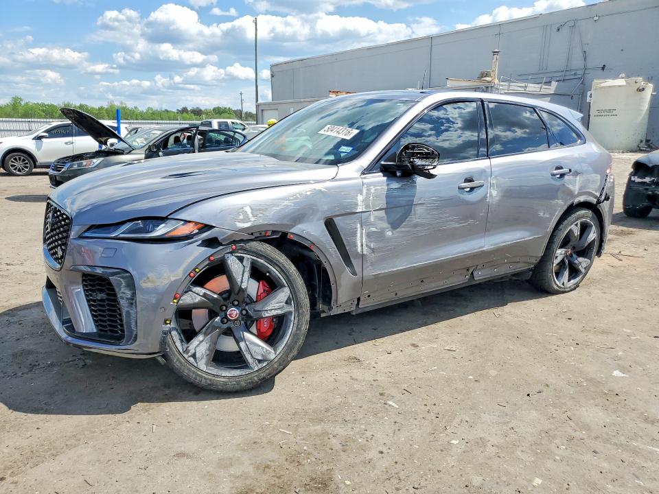 SADCZ2EE9NA700690