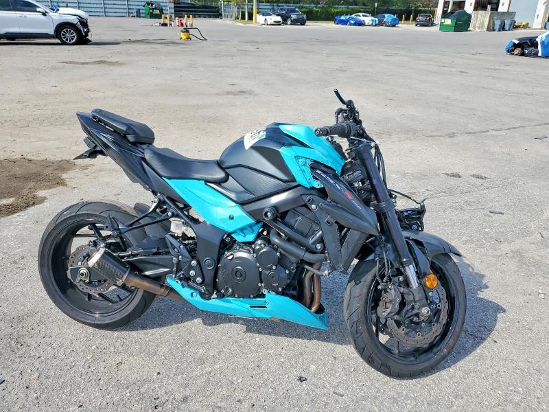 JS1C533B2N7100400