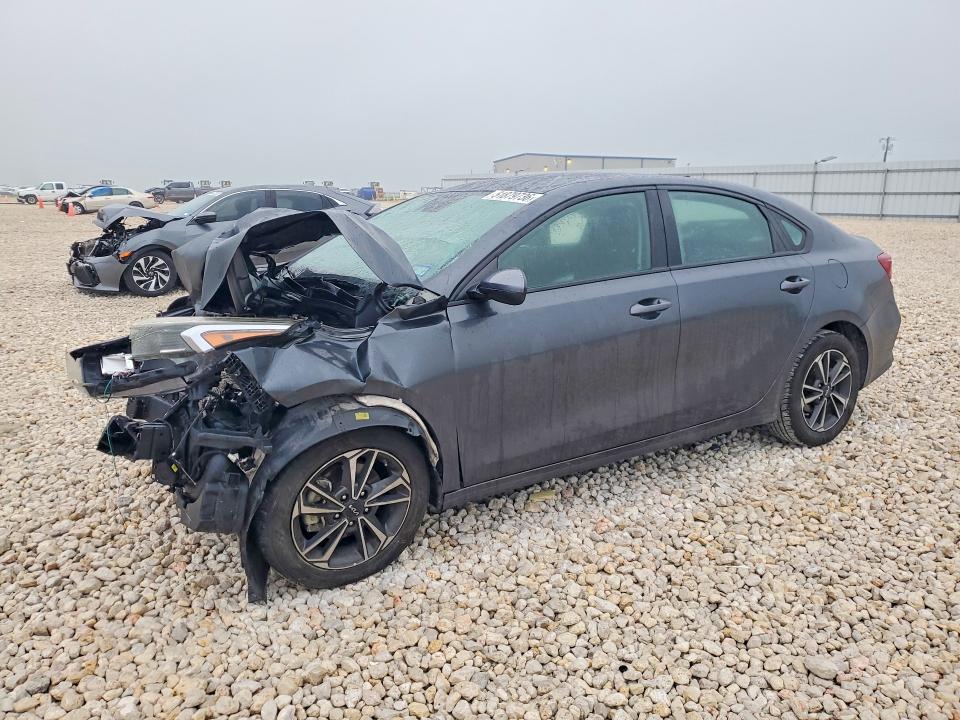 3KPF24AD0PE694008