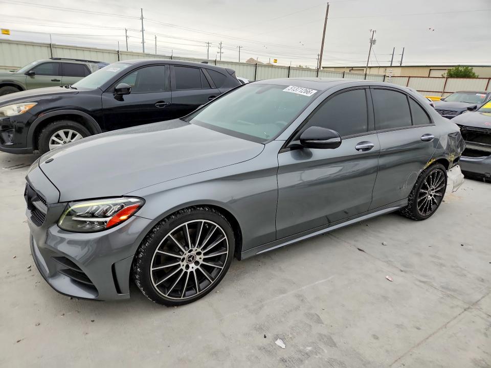 W1KWF8DB4MR636365
