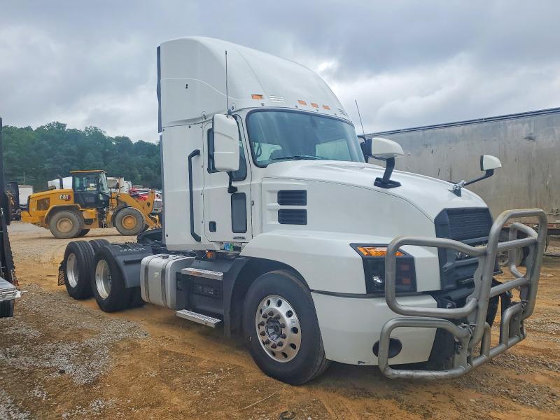 1M1AN2GY8NM025774