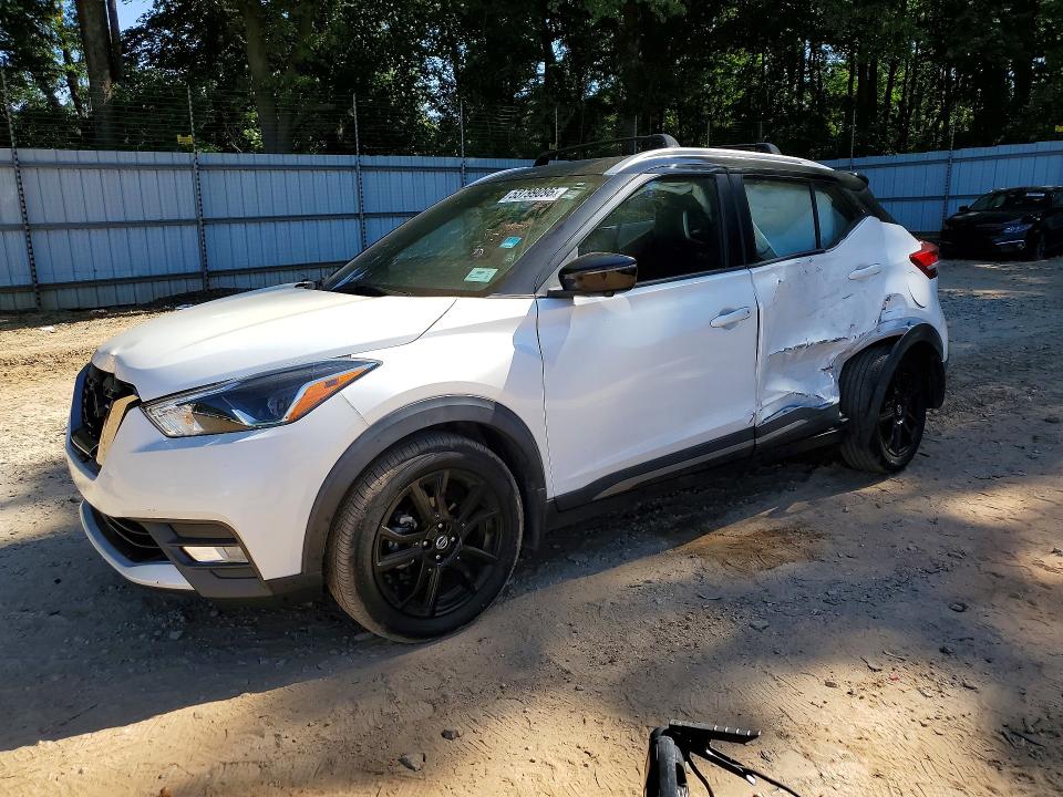 3N1CP5DV6LL548266