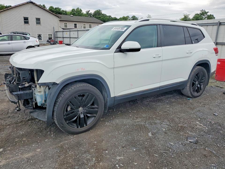 1V2ER2CA2JC533784