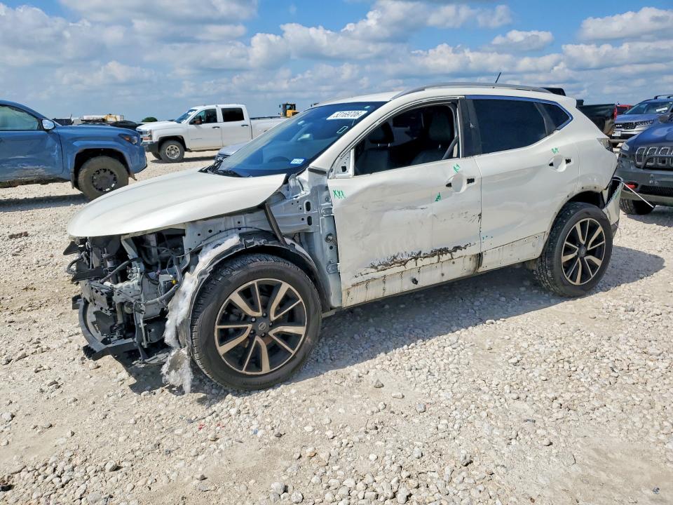 JN1BJ1CP5HW029493