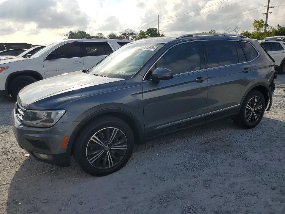 3VV3B7AX3JM185477