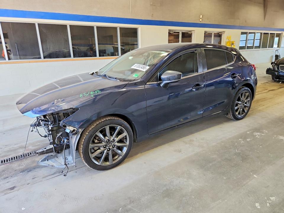 3MZBN1L32JM270185