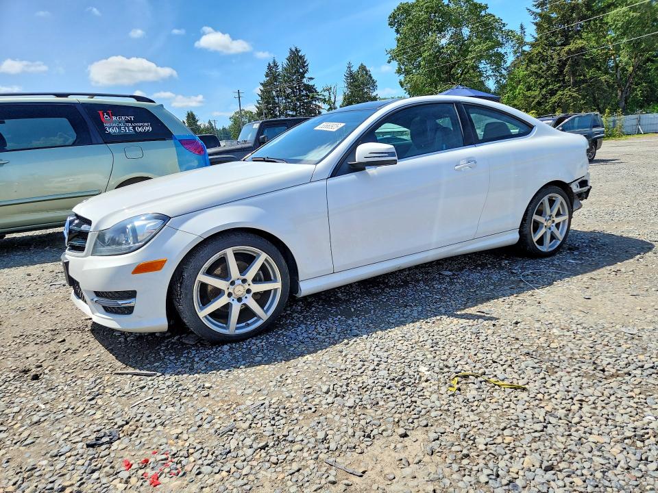 WDDGJ4HB8FG421012