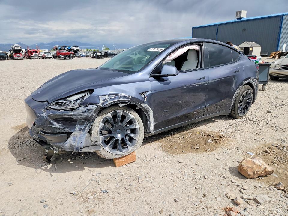 5YJYGDEE8MF240401