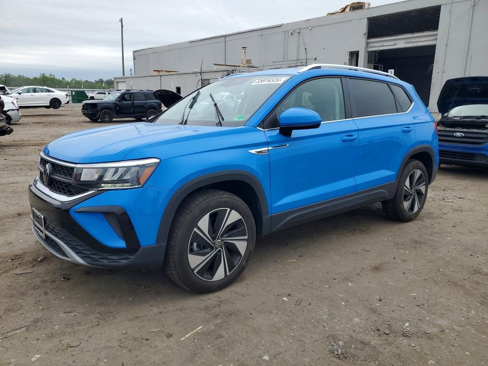 3VVUX7B24RM030456
