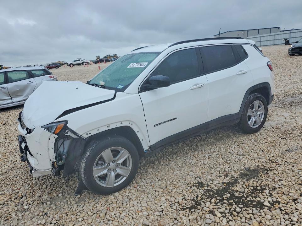 3C4NJDBB8NT217072