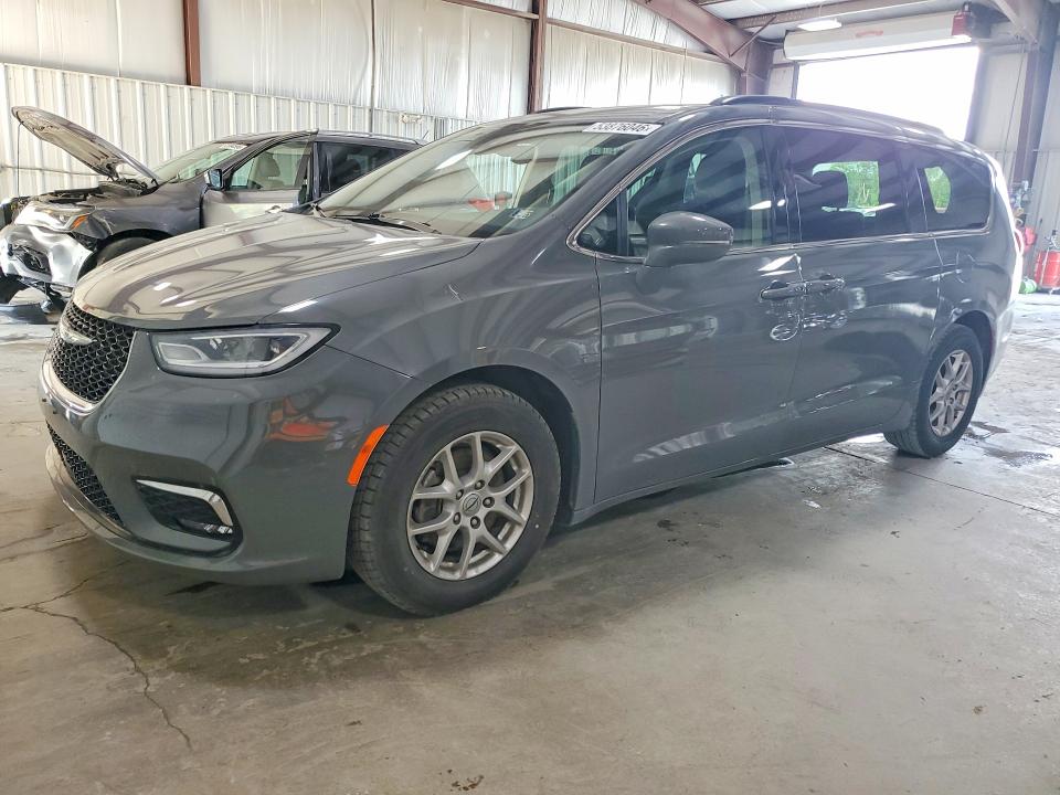 2C4RC1BG9NR195348