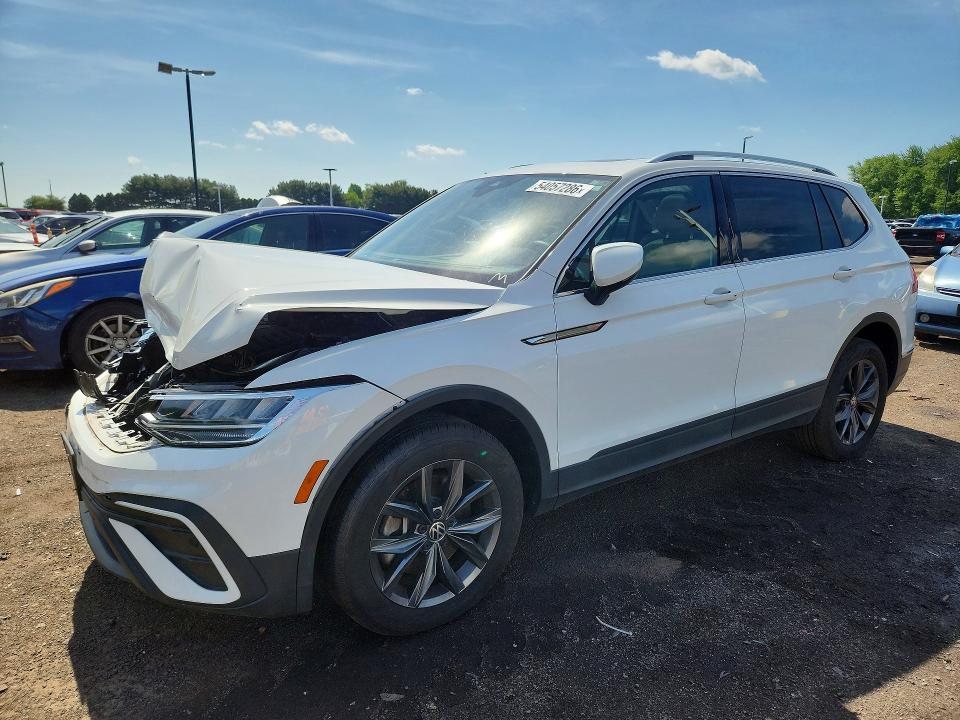 3VV2B7AX8NM076935