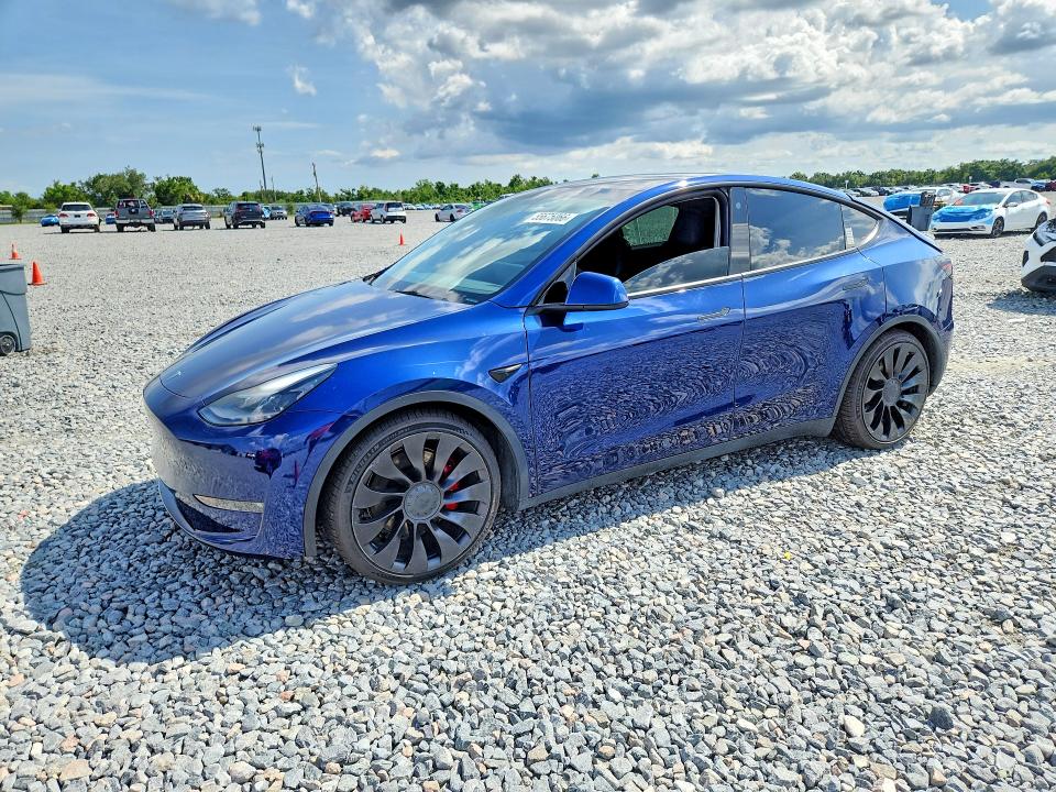7SAYGDEF3NF372818