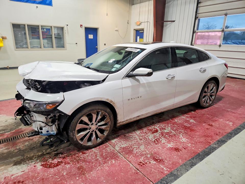 1G1ZE5SX4JF205375