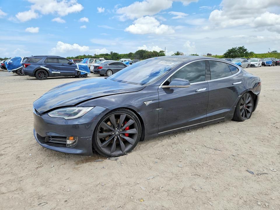 5YJSA1E43GF143561