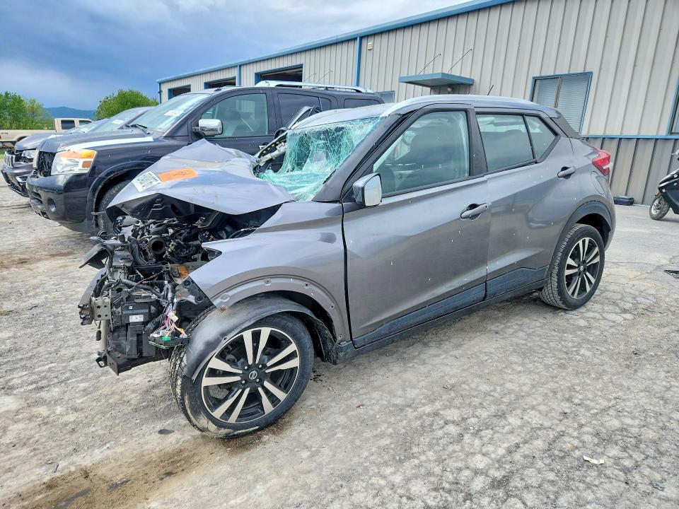 3N1CP5CU0KL552742