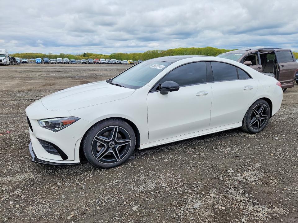 W1K5J4HB3NN300275