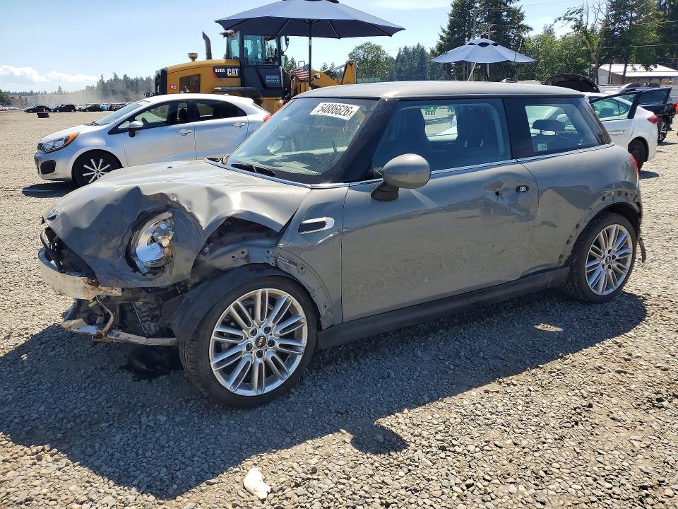 WMWXM5C56FT940878