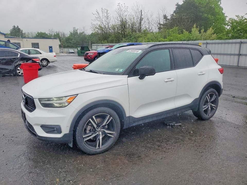 YV4162UM2M2462918
