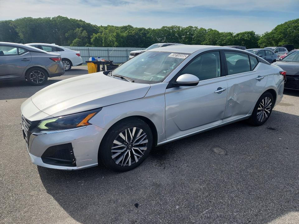 1N4BL4DV4PN386387
