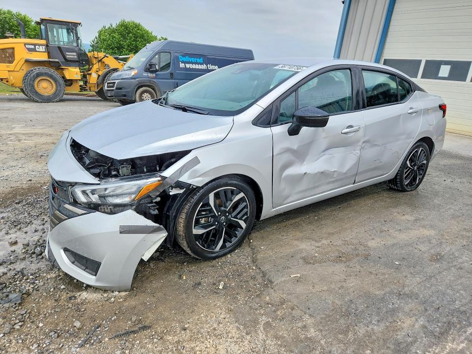 3N1CN8FV9RL881073