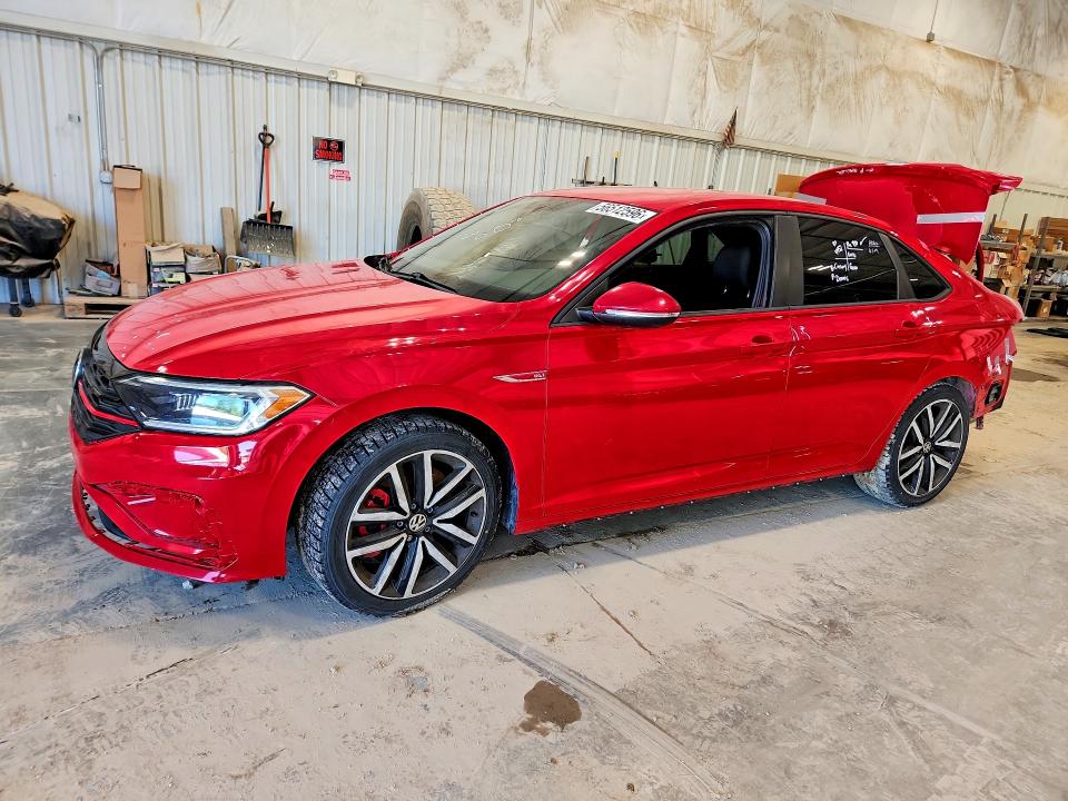 3VW5T7BU2KM228858