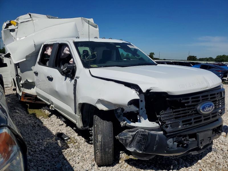 1FD8W3GN8RED46233