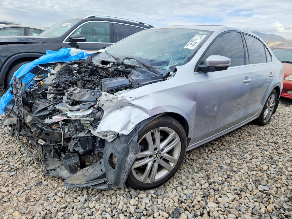 3VWLA7AJ8FM205580