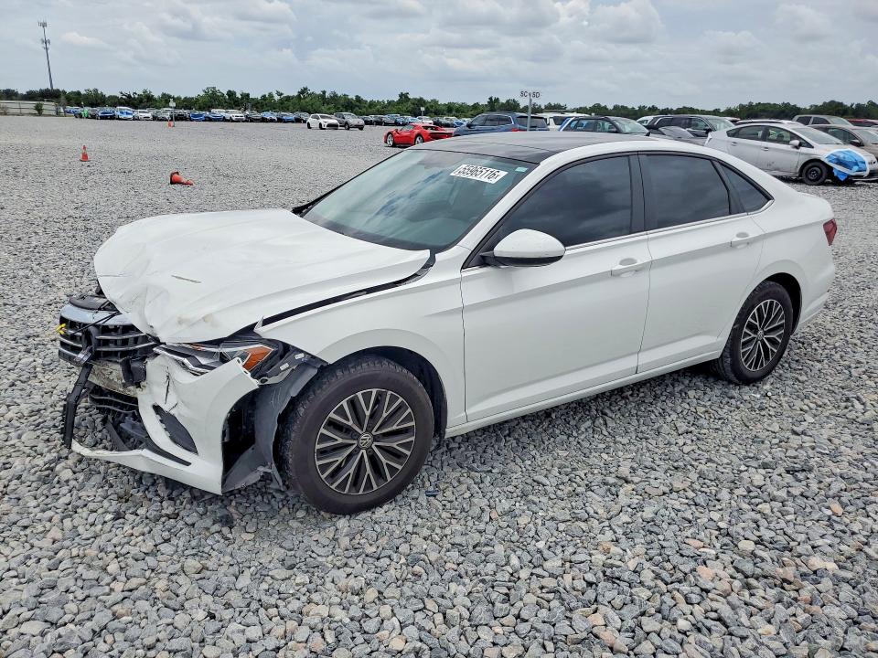 3VWCB7BU4LM075668