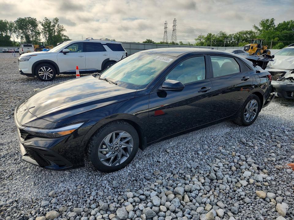 KMHLM4DG5RU784550