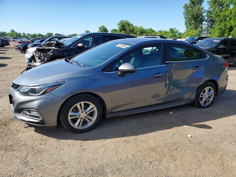 1G1BE5SM0J7238357